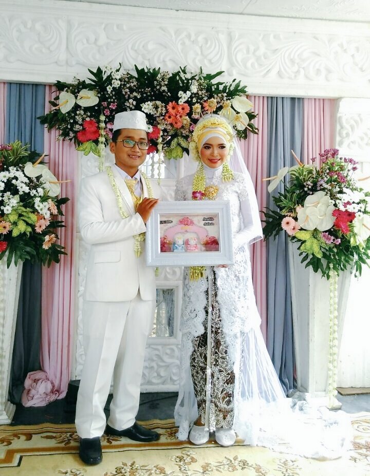 Selamat buat <a href="/aditya_lasbor/">Aditya Cakrawidya</a> dan Amel, sudah sah jadi sepasang suami-istri! Semoga langgeng &amp; bahagia selalu. Aamiin.