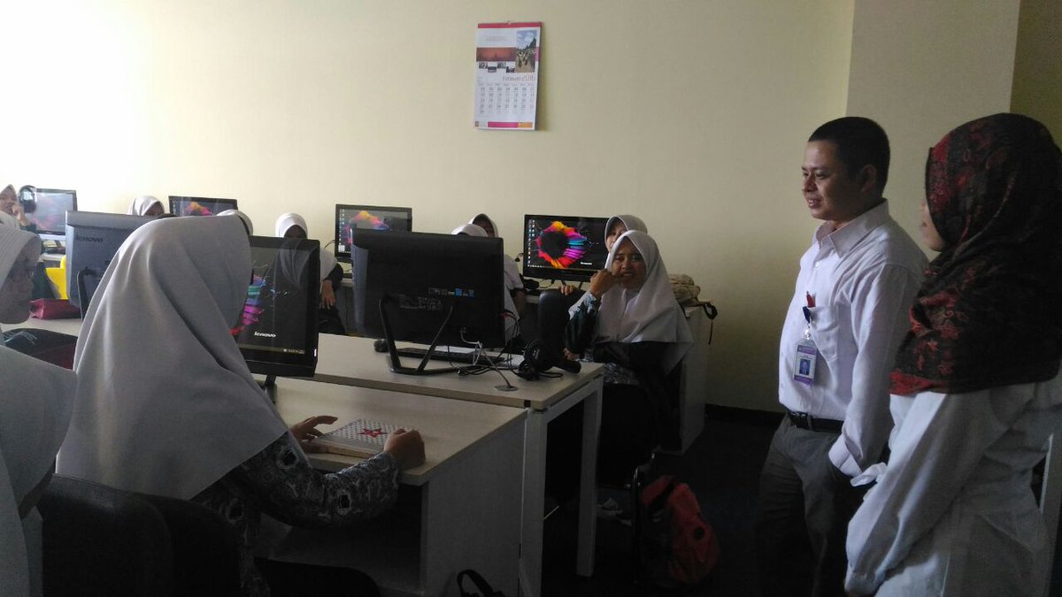PPSDK_'s tweet photo. Kelas pembelajaran Bahasa Arab dalam kunjungan pelajar Ummul Quro bersama Pak Ali dan Bu Choris https://t.co/PTgQlxnFVC