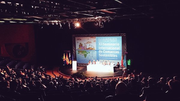jjgonzalezsalma's tweet photo. Un éxito el Seminario Internacional de Comarcas Sostenibles #sisc2016. Felicidades @Surestegc https://t.co/Z6KfwibBL7