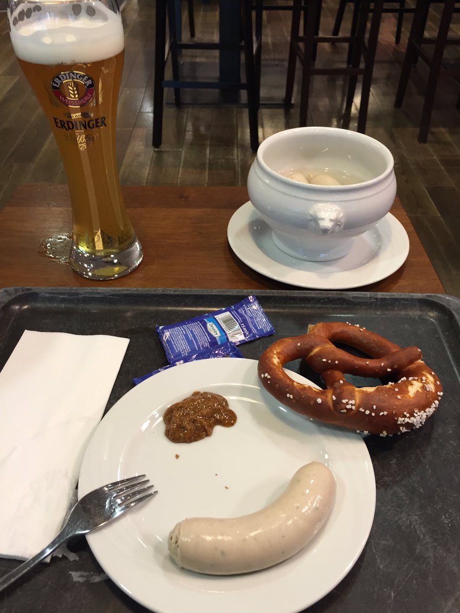 eikarrramba's tweet photo. Sag nein zum Alkohol vor 9 Uhr #überdenwolken #wggf #wgi2016 :D https://t.co/F30HfdqTAo