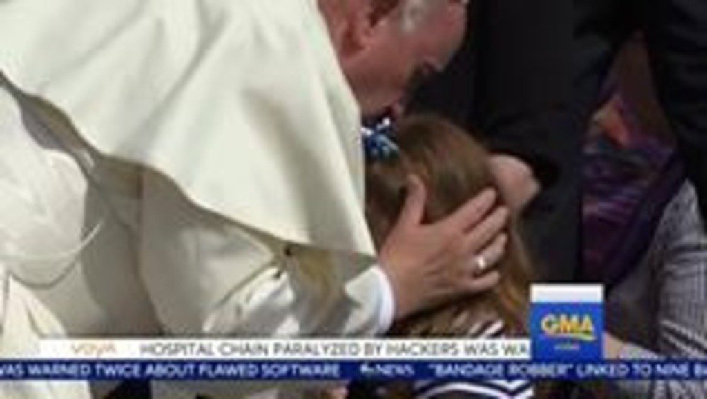 ImrunMallik's tweet photo. mashable : Girl going blind crosses 'meet the Pope' off her bucket list … https://t.co/zVvtMtCc4d) https://t.co/rImdHTS0L5