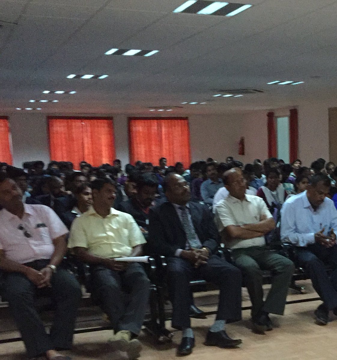 SRKoti's tweet photo. @JanotohMano : Spreading Financial literacy with #MyFirstPayCheque at Coimbatore for ANNA University students https://t.co/CQHdNxLUJv