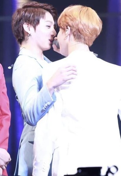 sani_2's tweet photo. #jikook https://t.co/YltUqvON2V