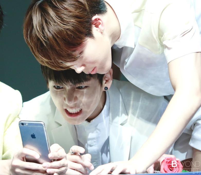 sani_2's tweet photo. #jikook https://t.co/YltUqvON2V
