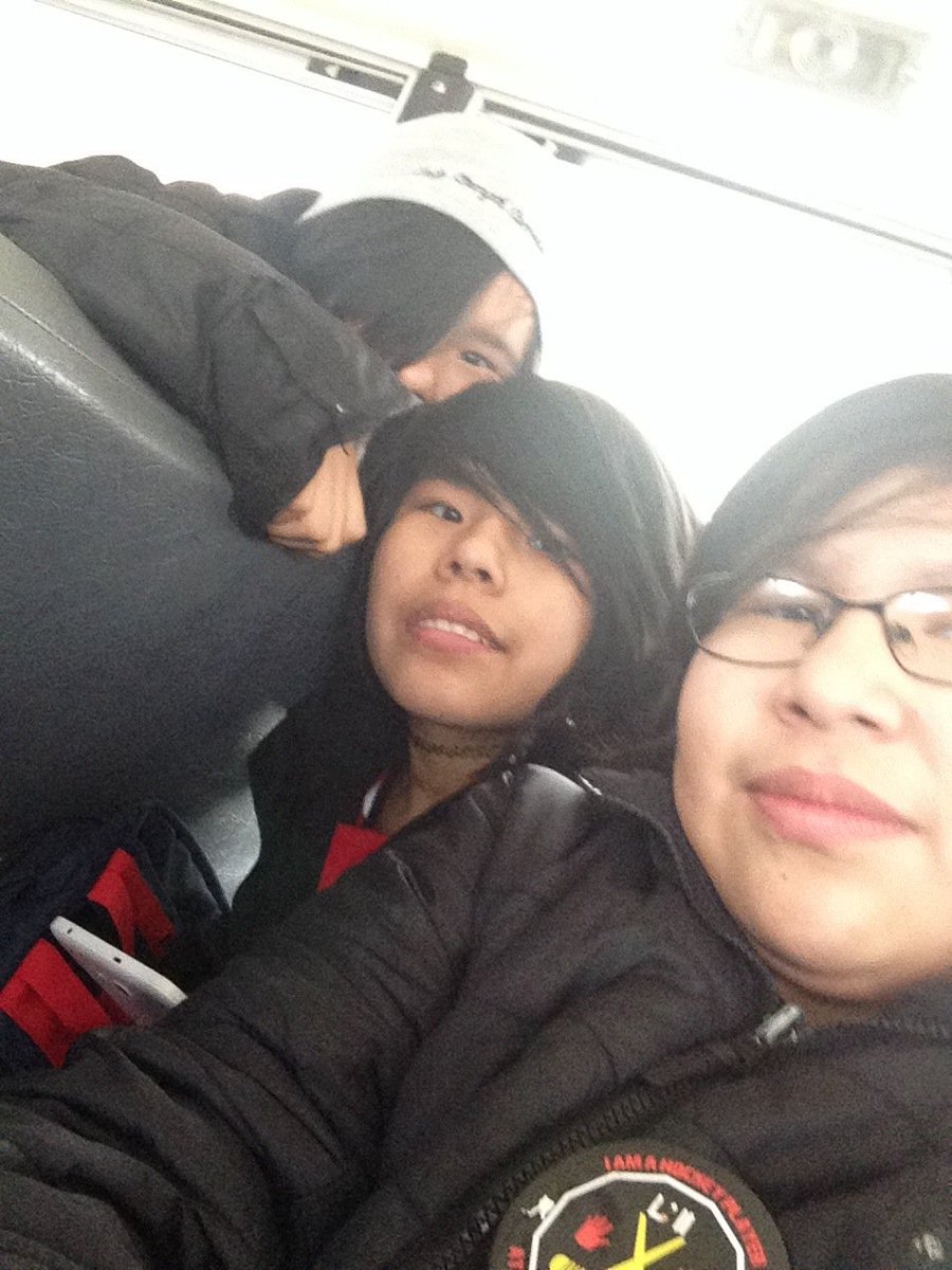 MeredithMks's tweet photo. We were going to red lake from our hockey game https://t.co/aXKBxdTZix