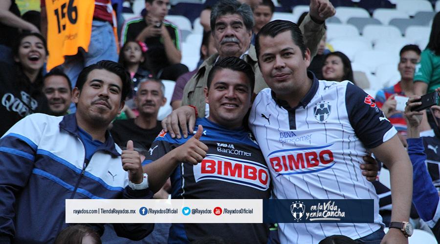 Rayados's tweet photo. ¡Que sea una agradable noche, #Rayados! Con toda la actitud y #FuerzaRayada 💪⚽🔵⚪ https://t.co/fXIoJFH11i