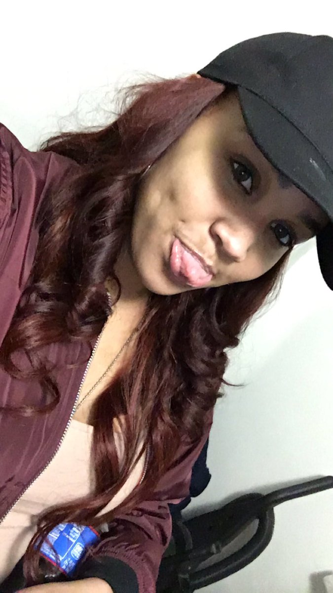 Bre_Agressive's tweet photo. Wednesday💋 https://t.co/IwFziG3TWU
