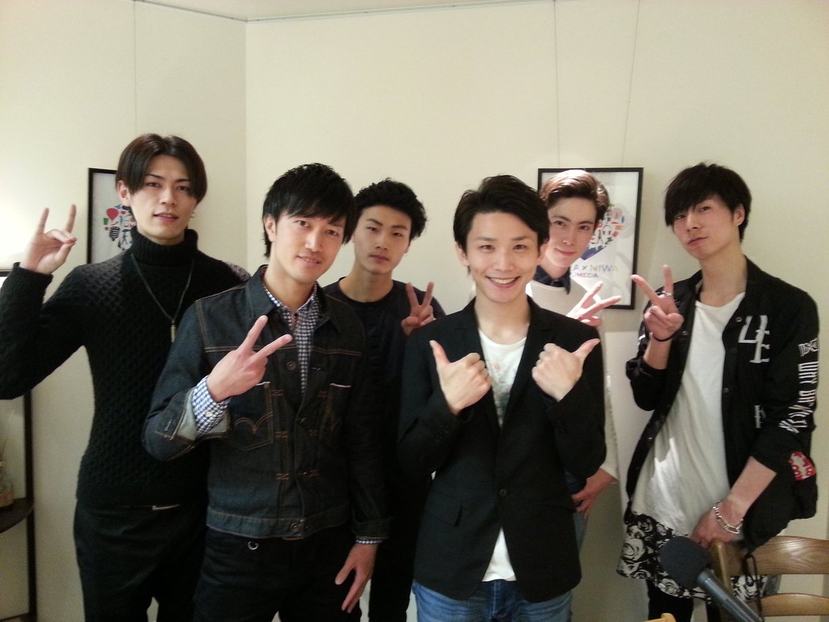 onnebine_s's tweet photo. いよいよ、始まります！！
ラジオ『ONNEBINE BEAT』
https://t.co/gCbdLGsGR1 https://t.co/a6f77FQj4h