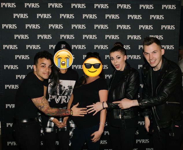 _Bianca012_'s tweet photo. When I met Pvris in Arizona and they touched their first pregnant belly. My stepmom loves you guys now. #PVRISVIP https://t.co/9FjPyKZfPc