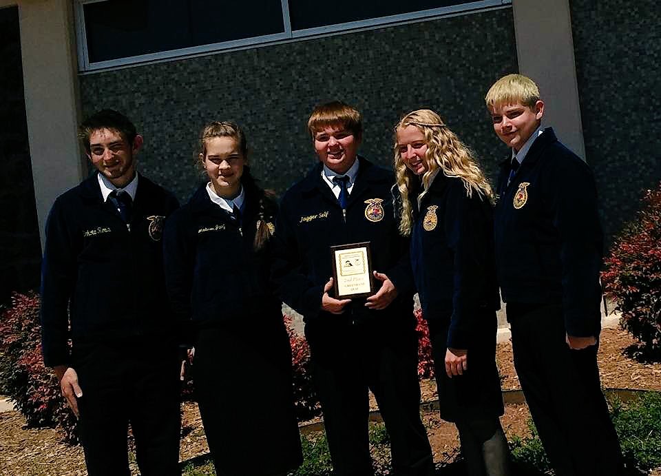CacheHigh's tweet photo. 2nd in Quiz Bowl-Cameron Inter Comp. Qualified 4 state. Proud ๐พ #CacheFFA #studiedhard (Pic comp of H. Kirby ) https://t.co/mNsSCVXgzZ