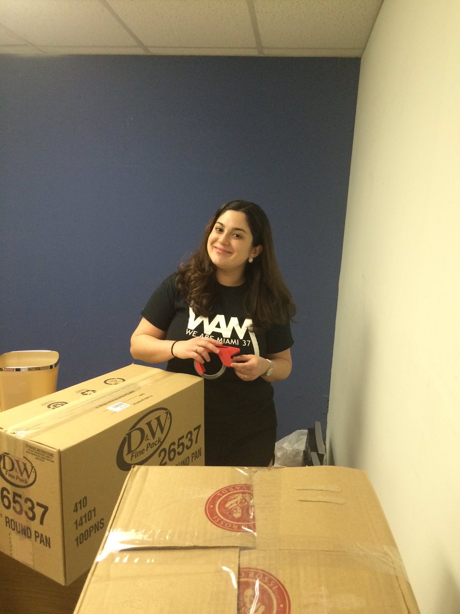 WeAreMiami37's tweet photo. Busy night for #WAM37. Can't wait to start moving these boxes into @R2Succeed new home! #LeadershipMiami https://t.co/dfIgdYNVsp