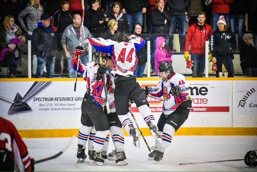 midgetcougars's tweet photo. Plenty of more of these great photos here: https://t.co/iySIEWSyvG Thank you photographer Kevin Dyck! https://t.co/4AKB2iq5ei