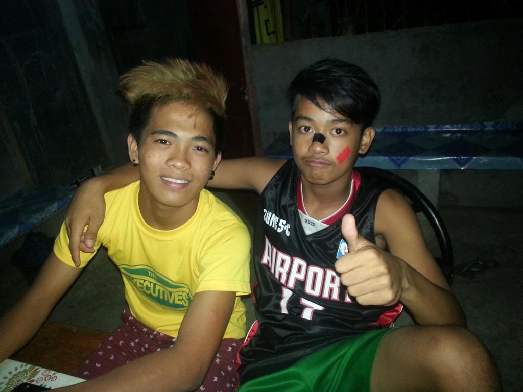 chingkitayy's tweet photo. Last night :) with them.
#UnplannedJam'n https://t.co/AWIe45GOpQ