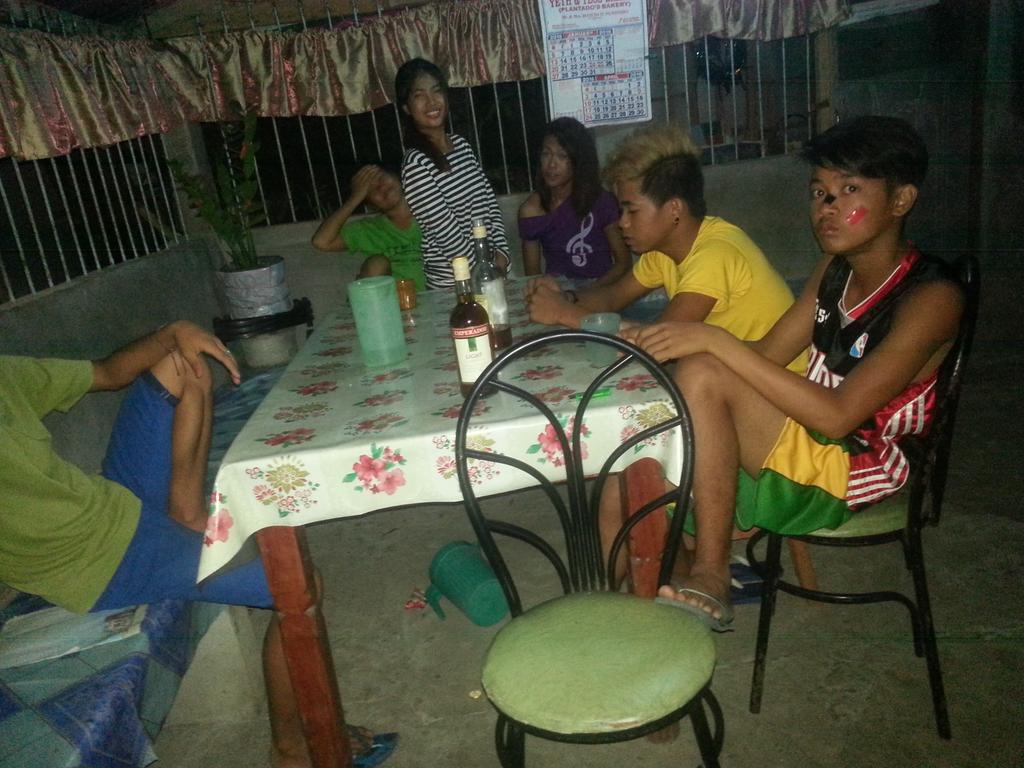 chingkitayy's tweet photo. Last night :) with them.
#UnplannedJam'n https://t.co/AWIe45GOpQ