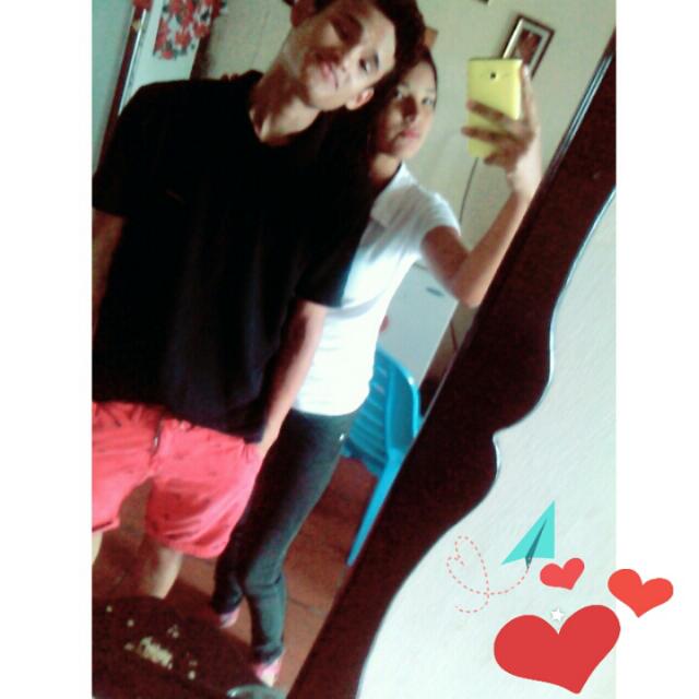 DFriias11's tweet photo. Ay vamos. Mejorando, empezando y todo va bien... Sigo en lo mío y estas allí. Mi negra☺ Un día 22☺😍 https://t.co/9XX1EKZ9qN