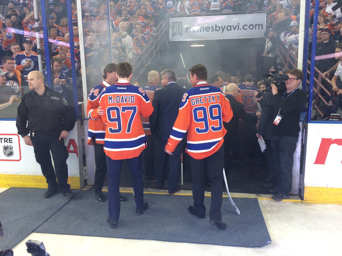 The last two Oilers to step foot on the ice at Rexall Place. #FarewellRexallPlace