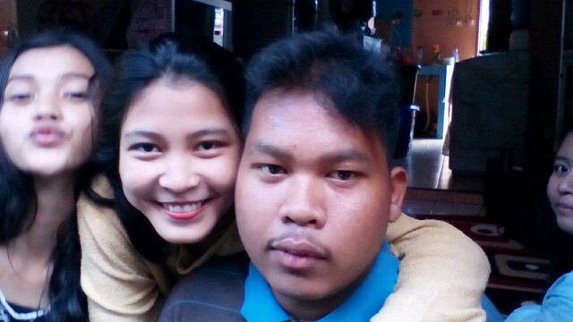 shania_rinata's tweet photo. Missed my moodbooster in class and my big{} https://t.co/5KOKMlovww