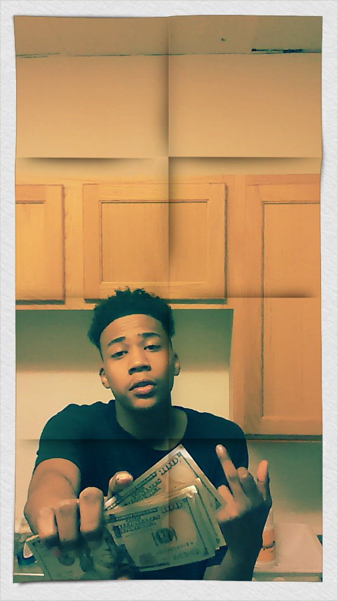 AlexDaLongWay's tweet image. Young nigga i had to go get it 👌💯💰 
#GetPaidYoungNiggaGetPaid💵💰