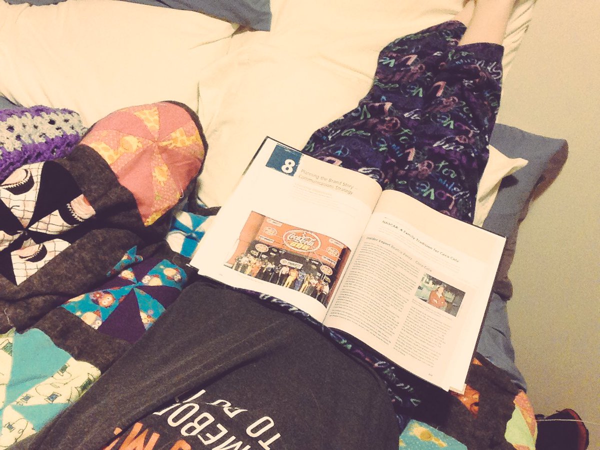 mon_cantin's tweet photo. Laying upside down in bed to see if it makes studying any more desirable....FYI, it doesn't 😂👍🏼 #FC1056R https://t.co/Xsz6Vt7O2g