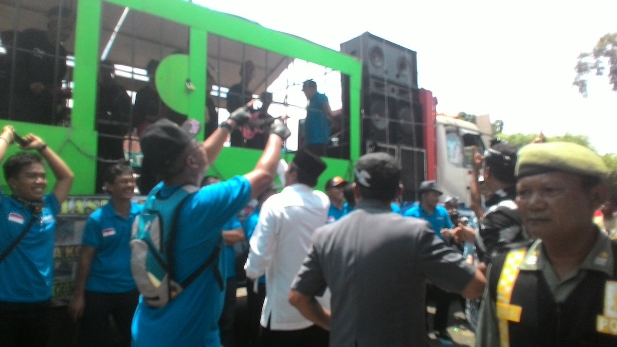 subangtalkcom's tweet photo. Ahay mantap coy, @LAPAS_SUBANG ikut Pawai Alegoris #68thSubang dari #Suban68erkarya #dariSubangUntukDunia https://t.co/XU57AN2xhP