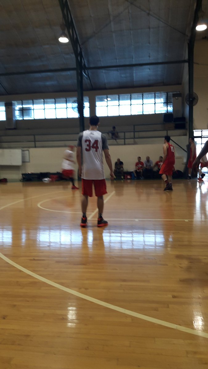 dbuzzketball's tweet photo. Ginebra at greenmeadows now https://t.co/sJIBniWLD2