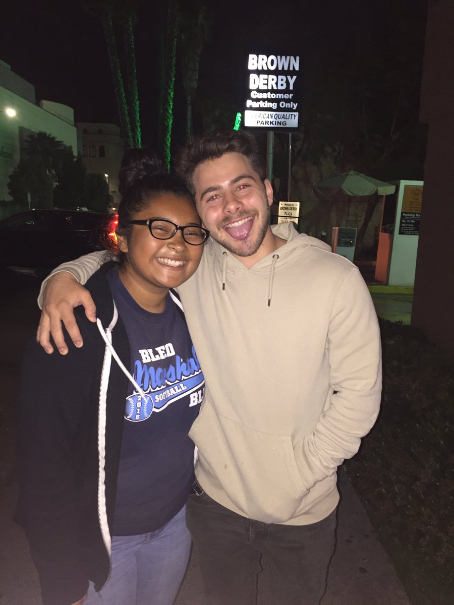 snapbackkian's tweet image. I FREAKING LOVE HIM SO MUCH MY HEART STARTED TO HURT @DOMtheB0MB