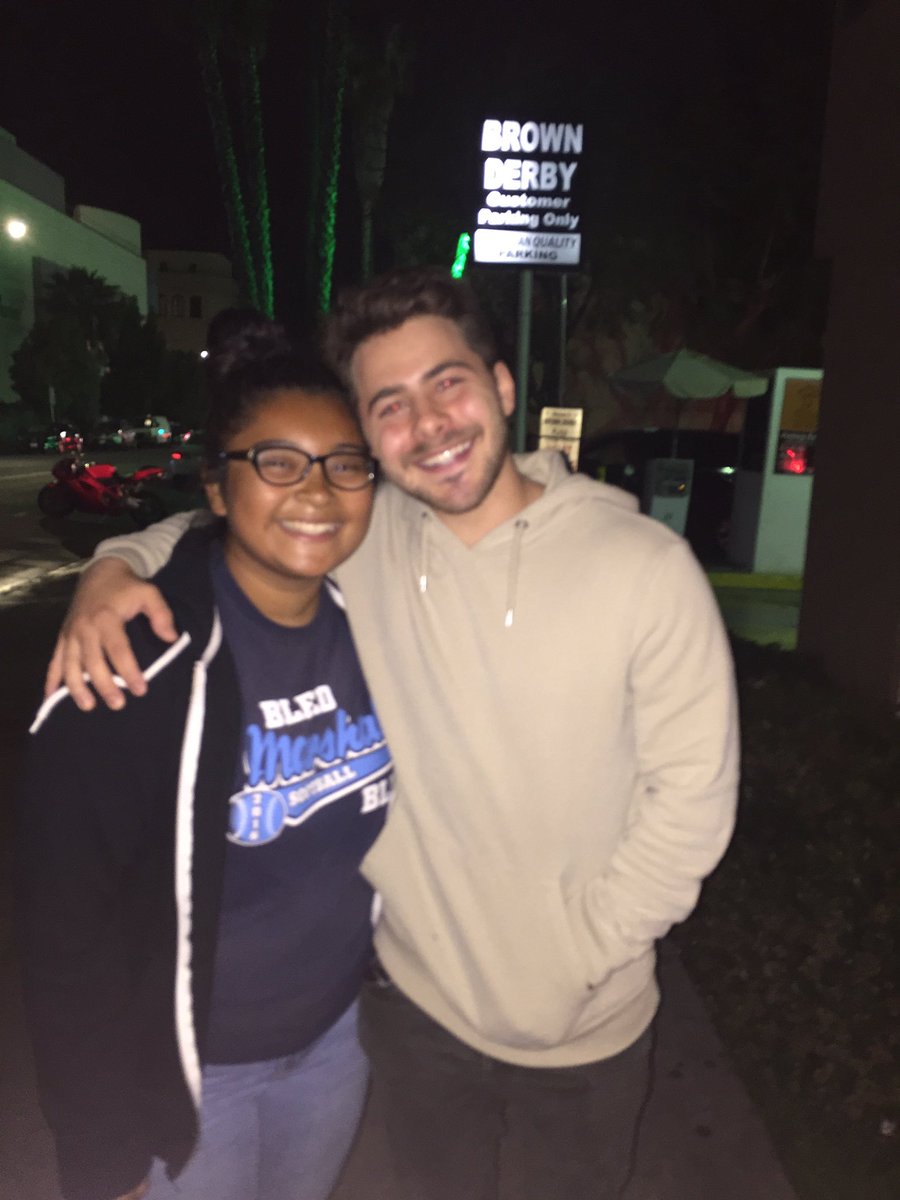 snapbackkian's tweet image. I FREAKING LOVE HIM SO MUCH MY HEART STARTED TO HURT @DOMtheB0MB