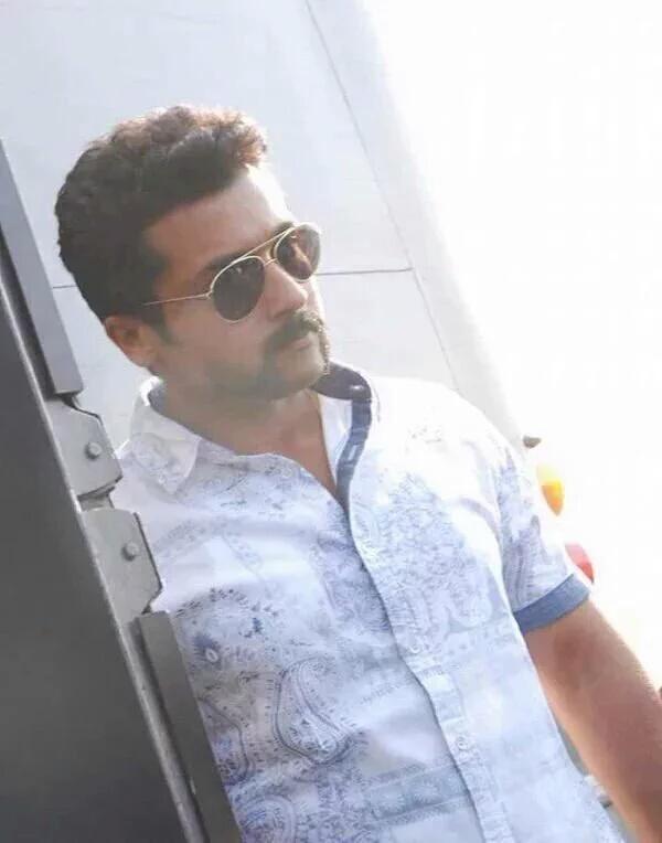 CinemaTweetz's tweet photo. Terrific #Singam #Suriya from #S3 shooting spot. @Suriya_offl #SingamIsBack #HuntingSoon. @TrendsSuriya https://t.co/7KUrvauYF5