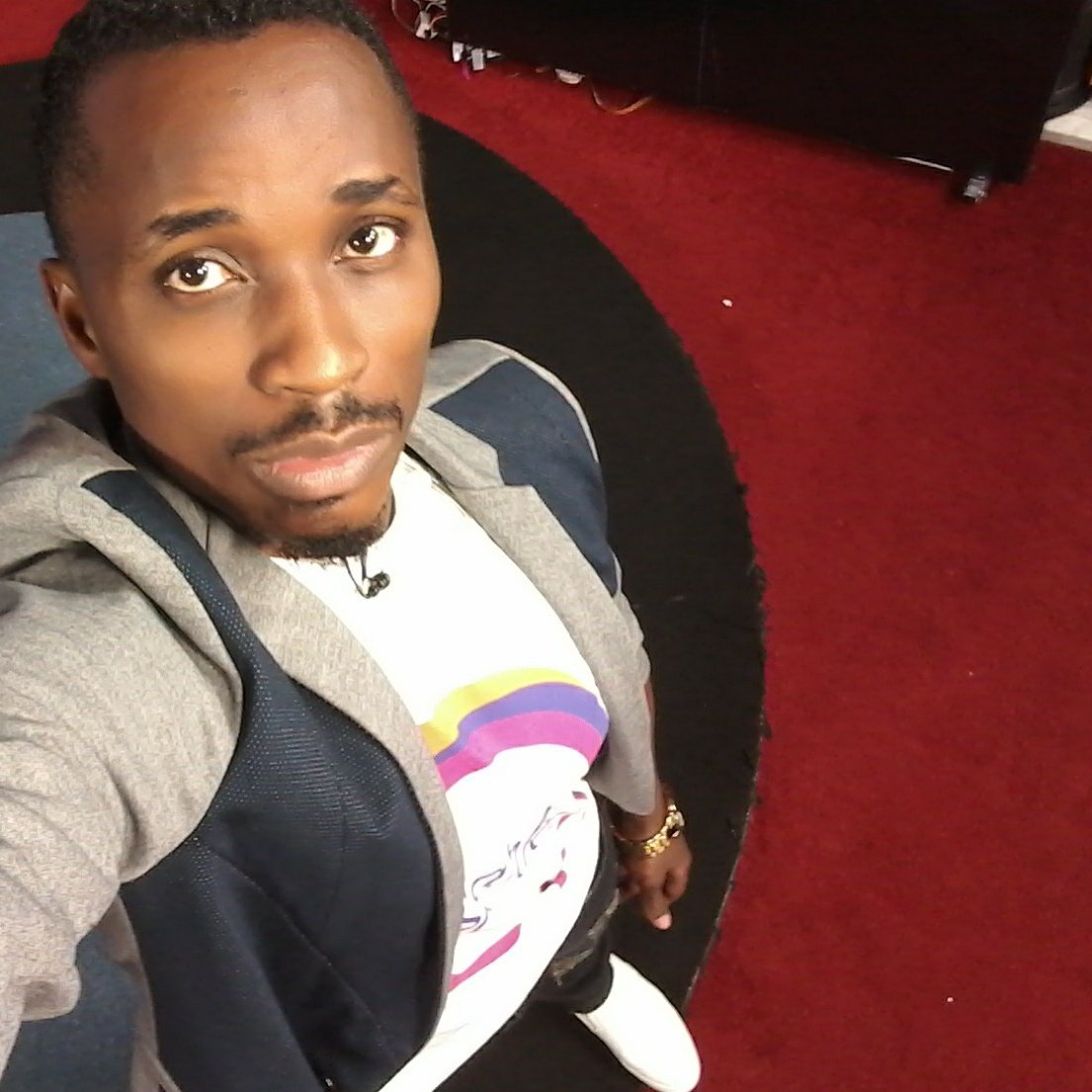 mrmoshlive's tweet photo. @mrmoshlive X @djSlickStuart live on @SPARKTV_UG #cheza.com 1-3pm #YoRequests https://t.co/iBu19c3fh2
