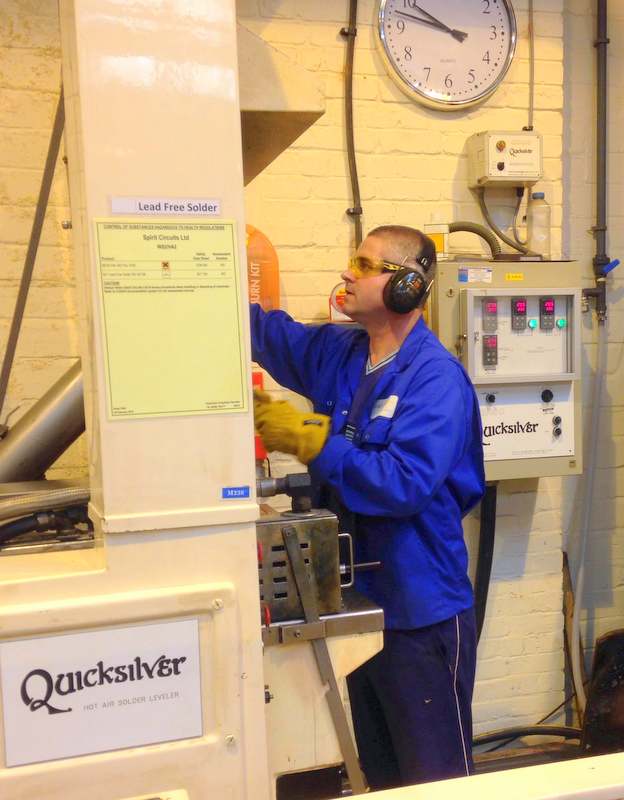 SpiritCircuits1's tweet image. Its all systems go at #SpiritCircuits busily working away on all your orders. 
#Team #PCB #MPCB