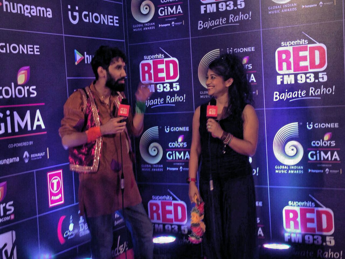 OfficialTMTM's tweet photo. #GiMA2016 #tmexclusive @zublee #RedCarpet #Assame #folk #singer @thegimas https://t.co/NyqGuBPIbd