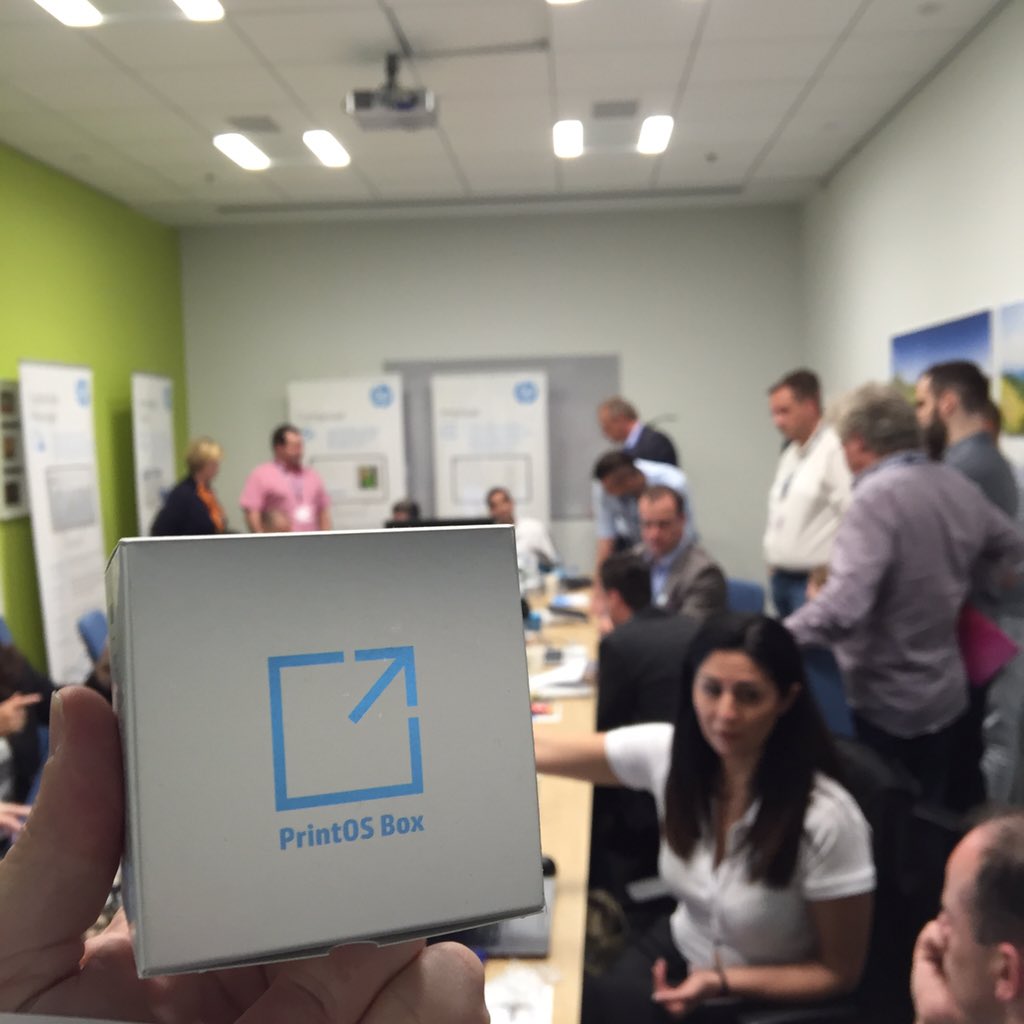 GaryPeeling's tweet image. #printOS demo &amp;amp; sign up @myDscoop @HPGraphicArts @hpindigo #connecttogrow