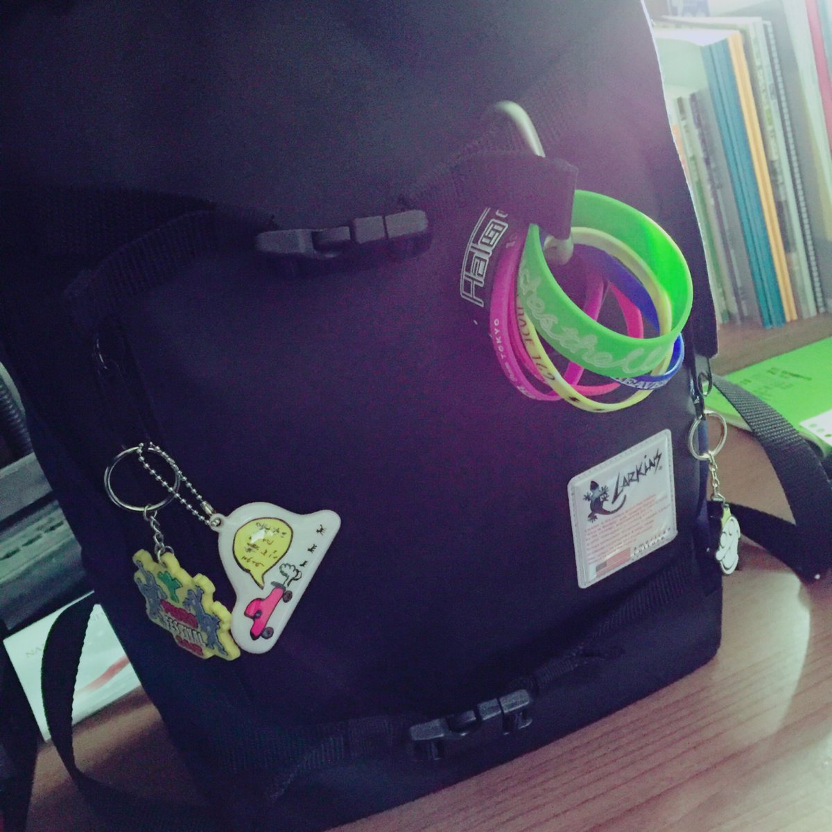 ななたろう ライブ禁やつの通学リュック 控えめにラババンつけ足してみた四畳半とチェリナとnicoとビーバー T Co Swfvokwxpp