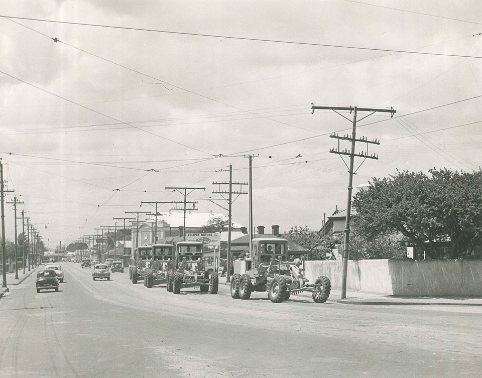 EnergyPowerSys's tweet photo. Cat Graders being driven along Main North Road in Adelaide, South Australia in 1956 #catthrowback https://t.co/6OuzHvEDke