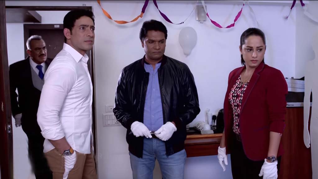 SD_CID's tweet photo. **CID - सी आई डी - Bahadur Bachche - Episode 1345**. https://t.co/FoH69cXHiW