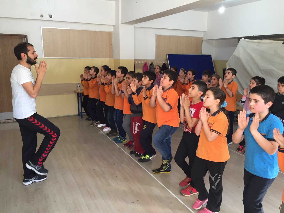 umrsporisleri's tweet photo. 7 Bölge 7 Oyun Projemizde eğitim ve provalar tüm coşkusu ile devam ediyor. @Hasan_Cann @mesutozdemir1 @fyslsns https://t.co/zib9fmF5WJ