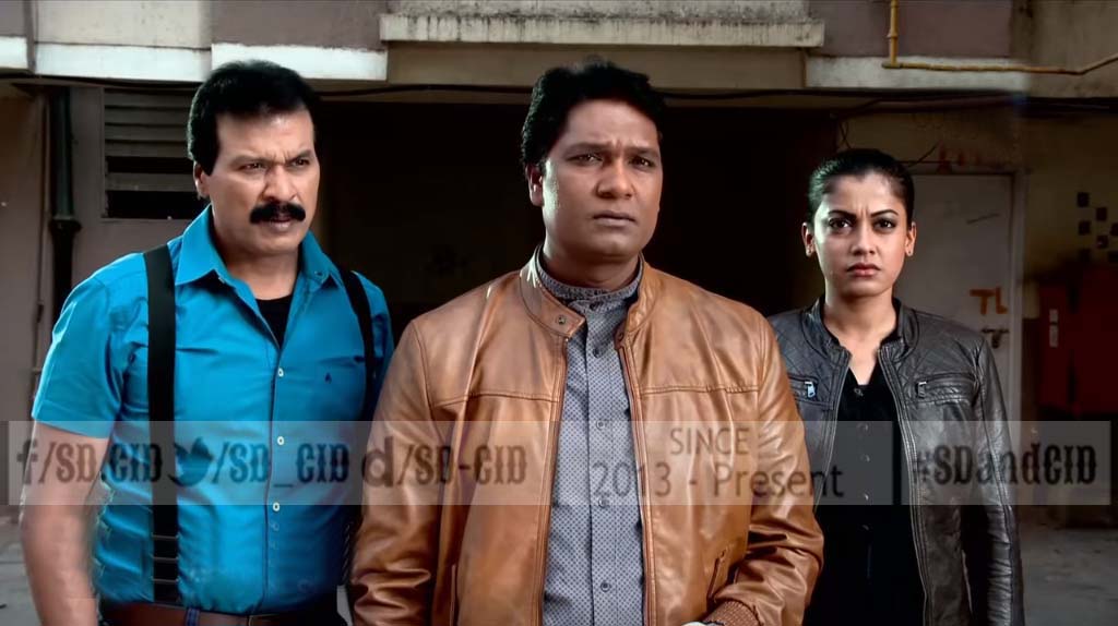 SD_CID's tweet photo. **CID - सी आई डी - Rahasyamai Aurat - Episode 1346**. https://t.co/S4BCUjr32L
