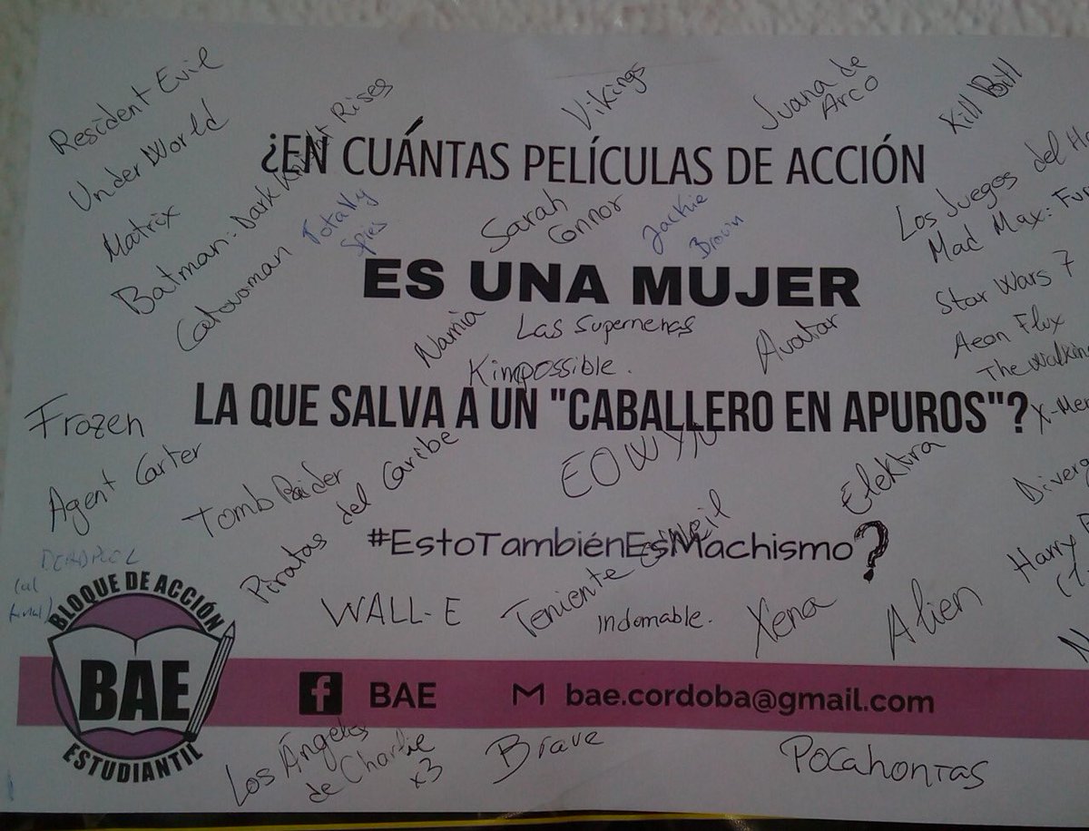 Fonsbg's tweet photo. Fascistas intolerantes atacan una pancarta feminista. https://t.co/Ogk5Zhyoqp