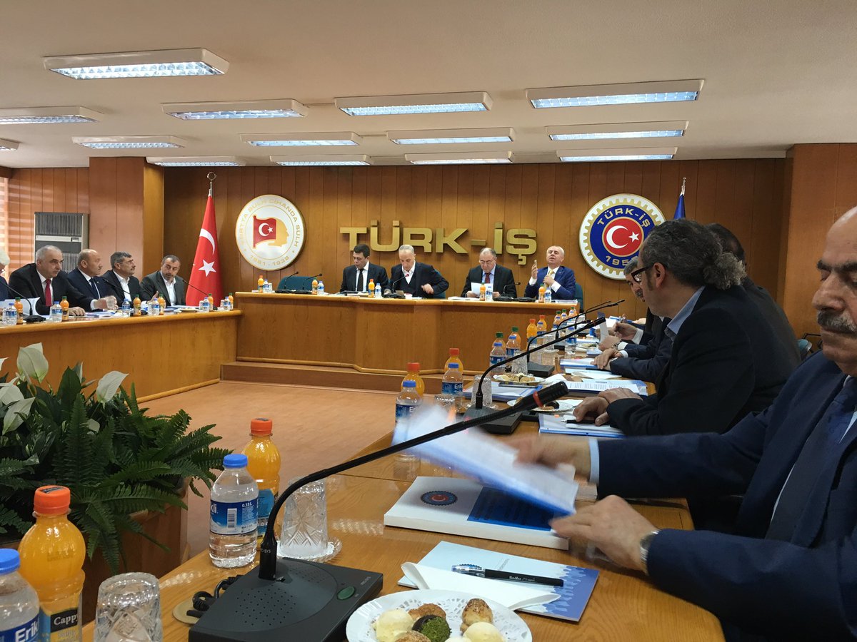 KavlakPevrul's tweet photo. Türk İş Başkanlar Kurulumuz "Özel İstihdam Büroları" ile 1 Mayıs konulu gündemle toplandı. https://t.co/QHiGXToPbA