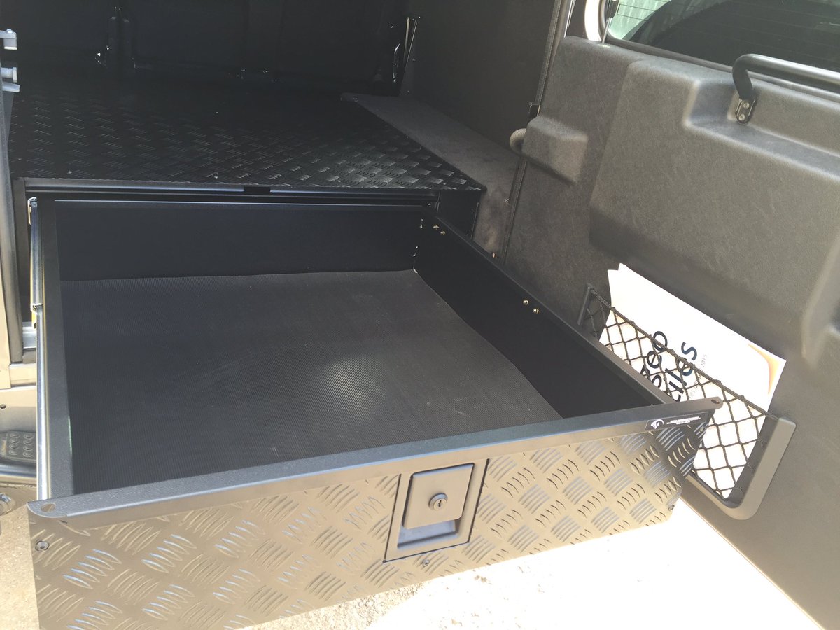 MobileStorage2's tweet image. Looking for quality storage drawers and chests for #LandRover ? Look no further mobilestoragesystems.net