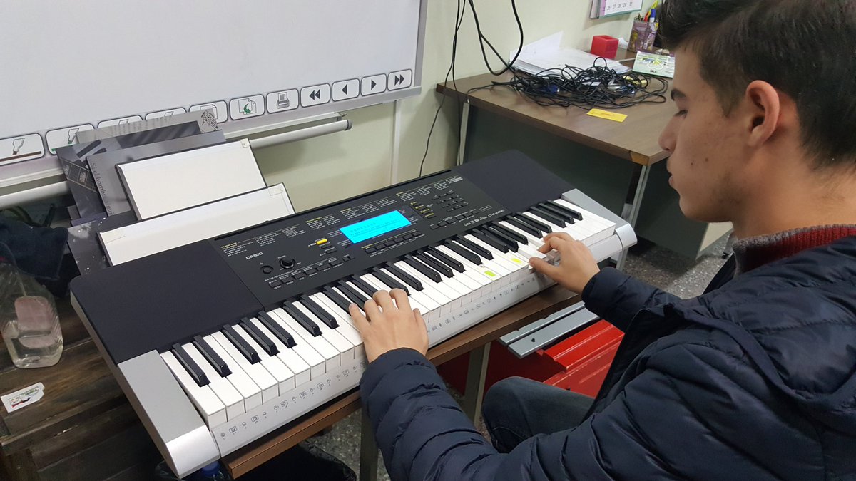ziledeforta's tweet photo. Grupo encargado de la musica sigue trabajando en el proyecto #proyectomueca https://t.co/zPuHWqqQzS