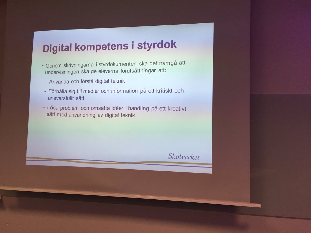 Fermat16's tweet photo. #ntkonf #ntutvecklare. Olof Andersson med kollegor på Skolverket föreslår att det är detta som ska in i Lgr11. https://t.co/4Nm5iDvQoh