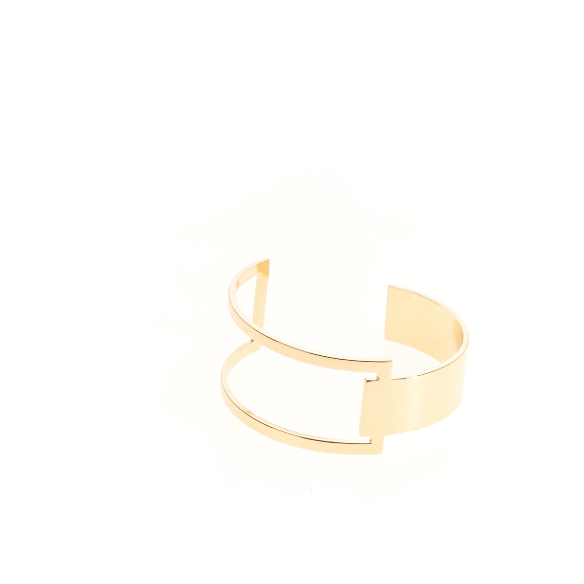 atticwomenswear's tweet photo. A cheeky piece of arm candy for weekend dressing #FromStXavier >> https://t.co/0NWQUVKMnM https://t.co/vaB6M9DRCd
