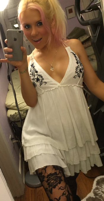 Not sure if I posted any of these :) anyway there&#039;s moi right now!! https://t.co/ekxL4Q8NeU