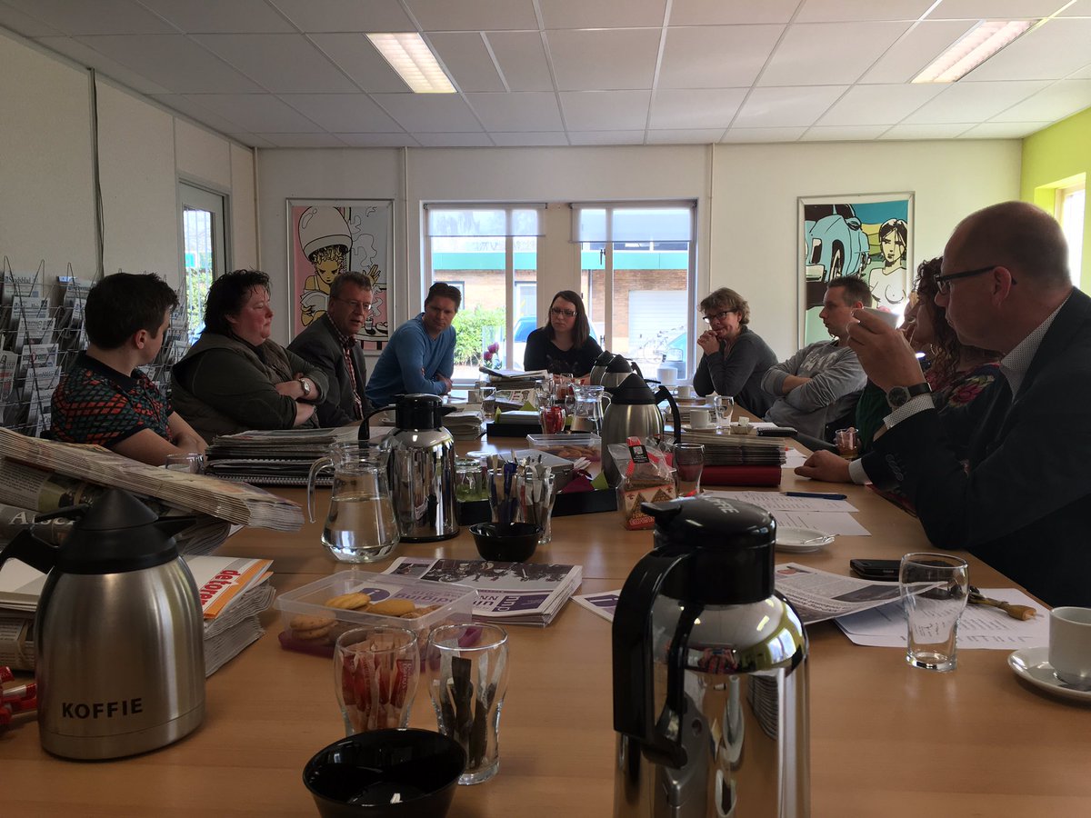 RickdenBesten's tweet photo. #NNP #Krantendag #metcollegasuitheelhetland https://t.co/hphwBh2x9S