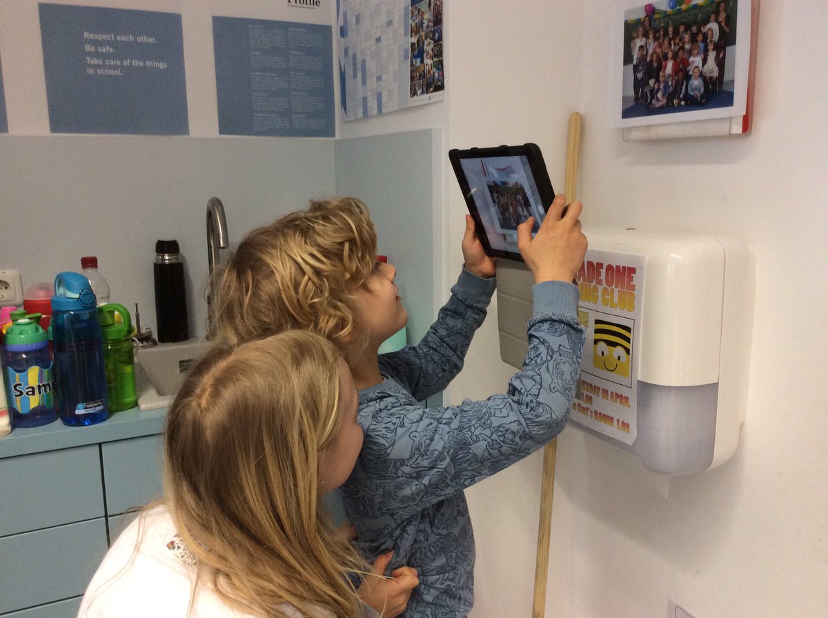 BMSPrimary's tweet photo. Grade 1 learning to use @BookCreatorApp taking pictures of their classroom and adding text. #edtech #pyplearning https://t.co/u9ZH4wrYjr