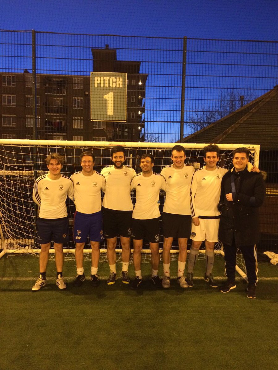 soccergodsldn's tweet photo. Clapham Commoners will be looking to go one better this season and win it. They beat Farcelona 7-1 last night. https://t.co/J6GlmSLItw