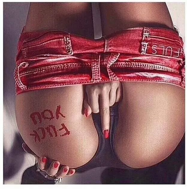 Raramiranda10's tweet photo. @biancasamarara @anggimiraa fuck you too :P https://t.co/xjhVJMtjTW