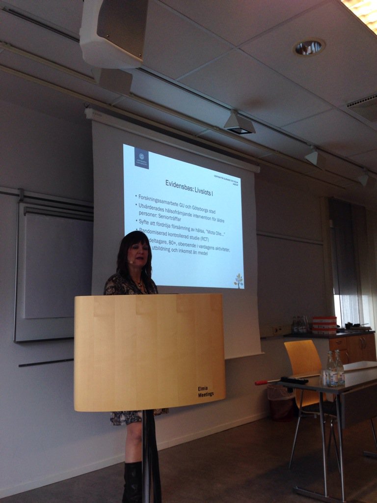 ResearchFresh's tweet photo. #ElmiaÄldre2016 Susanne Gustafsson inleder Freshgruppens presentation https://t.co/uJh5xitfHn