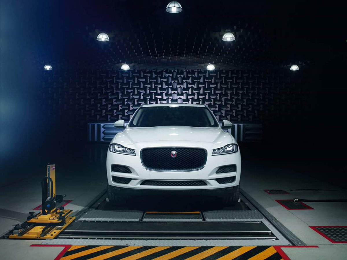 DigasaGranada's tweet photo. El Jaguar #FPace llegará muy pronto a nuestro concesionario #Digasa #Granada ¡Esperamos que os guste! #FelizJueves https://t.co/ZdvwxyFBhE